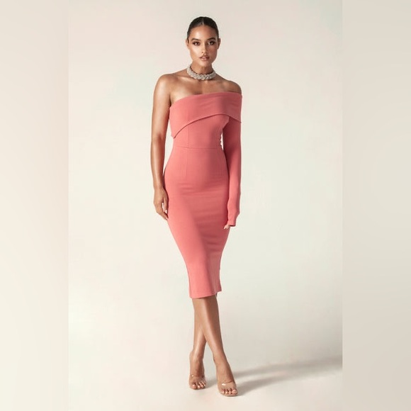 Alieva Size Large Deep Red Bandage Style Dress - Picture 3 of 3